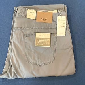 Brax marathon regular fit pants. Cooper style, size 38/34.